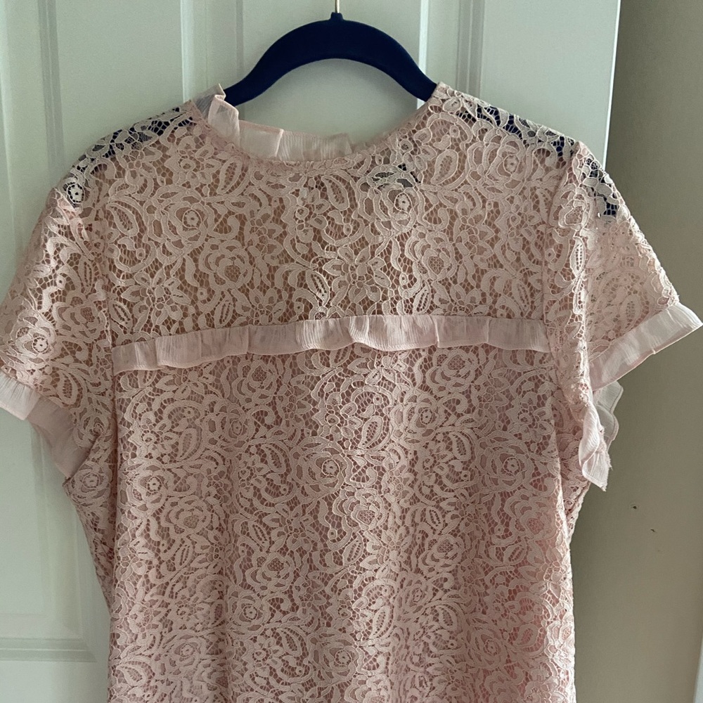 BR very nice lace top